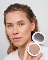 ; Marina indosa il Bronzer in Light to Medium